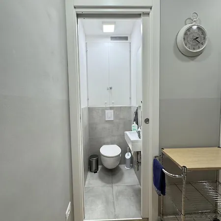 Paola Ca' D'oro Apartamento *