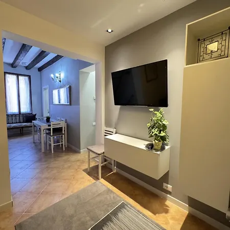 Paola Ca' D'oro Veneza